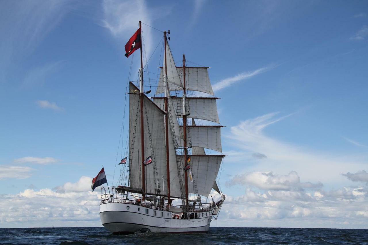 Segelschiff Loth Lorien Hamburgo Exterior foto